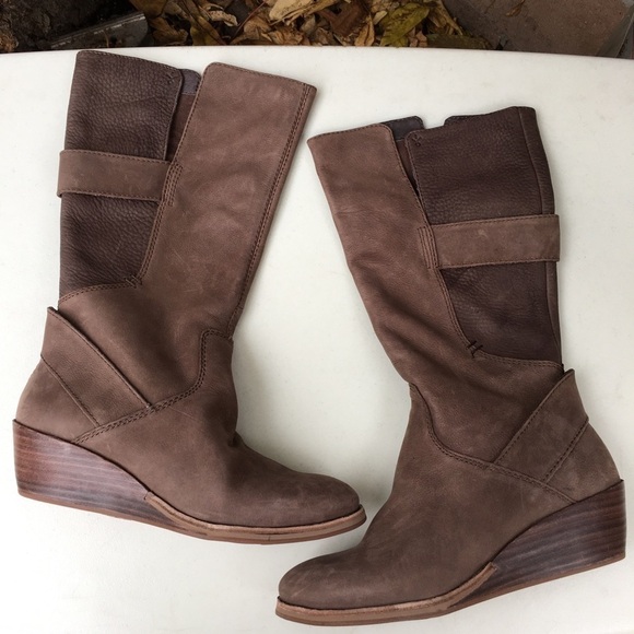 EMU Australia Tall Leather Wedge Boot - Picture 3 of 14